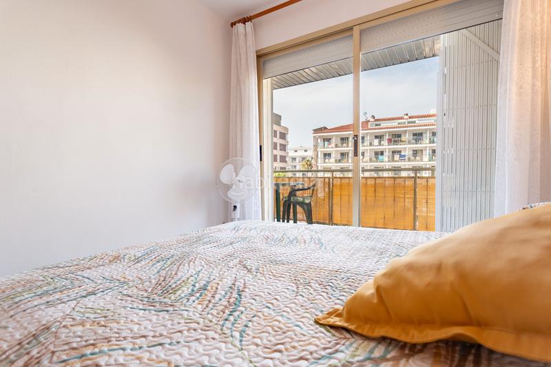 Foto 6e4484ce-6d54-49ea-af41-fdf577c2dbb7. Apartament a carrer del penedès 12 a Mar i Camp - Platja dels Capellans Salou