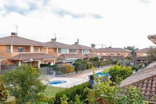 Xalet a Carrer mosc 59. ?? chalet adosado en venta en calle mosc  els ametllers, cambr