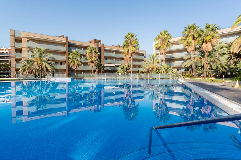 Foto 7b0256fb-0882-48dc-ac8e-76bc8d3f5ce9. Penthouse in camí de les pasquales 4 in Plaça Europa - Port Aventura Salou