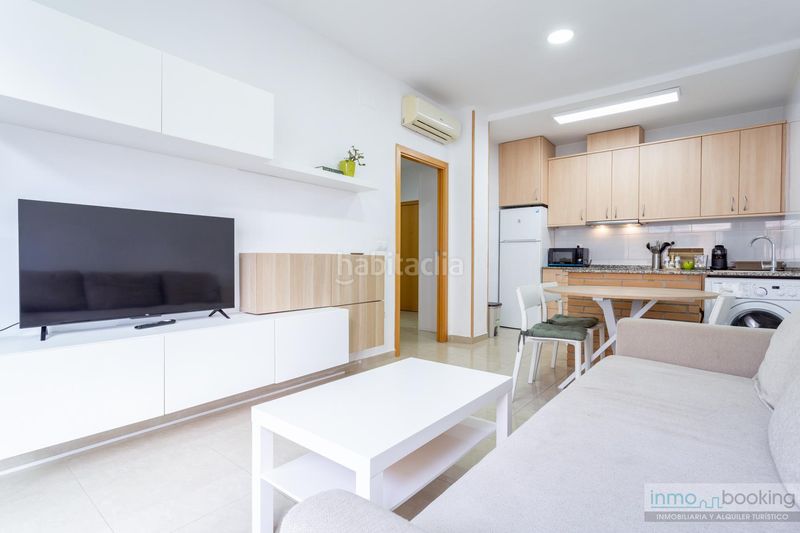 Foto e1a1d225-e4ae-48d0-ad34-59098b461eec. Apartament amb calefacció aparcament piscina a pla de maset - cap de Salou Salou
