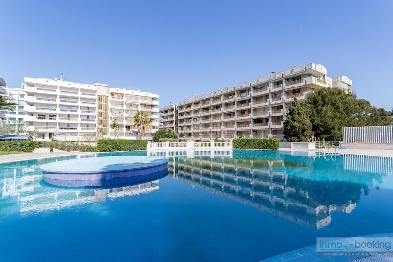 Foto 4a3e143e-7937-4979-b5d0-bb151831d55e. Apartament amb piscina a Mar i Camp - Platja dels Capellans Salou