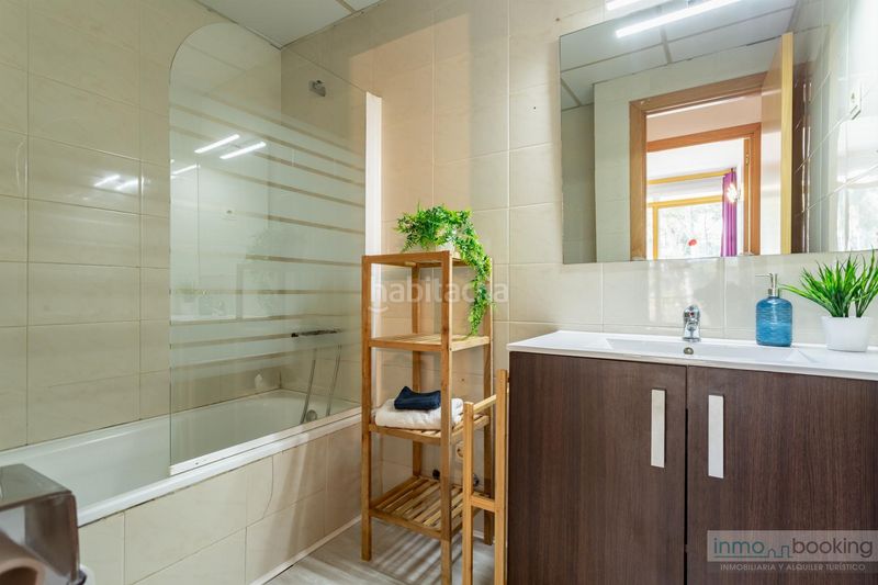 Foto b0edb7bf-1427-4893-9525-1b36e7d01c64. Apartament amb piscina a Mar i Camp - Platja dels Capellans Salou