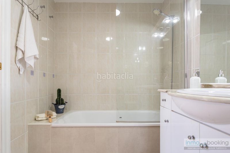 Foto a4729eac-e571-4f9b-8cdd-5f8e301b670a. Apartament amb calefacció aparcament a Ponent Reus