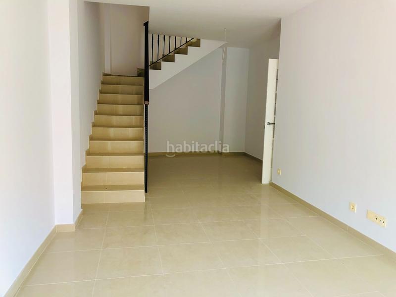 Foto 2ddfcf4b-f025-4676-a012-1ba4672a5821. Edificio se vende edificio en Cañada