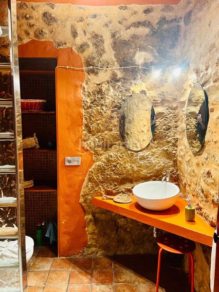 Foto a8a5ab7d-d5d2-4e08-b04d-56bb521aa54f. Masía se vende esta fantástica casa ! en Biar