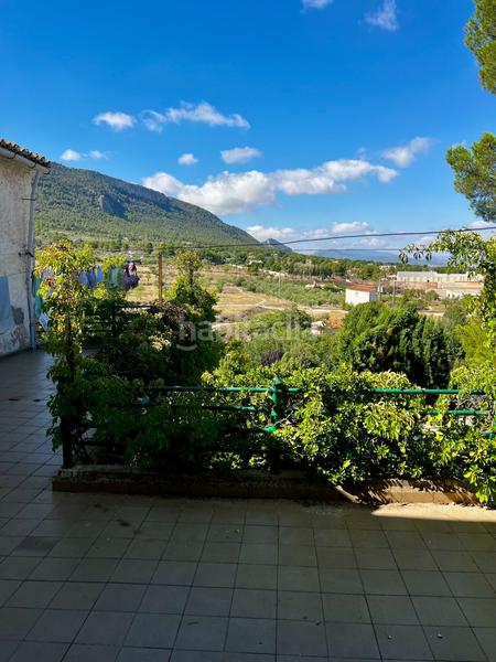 Foto 4148d1c2-751c-42c7-b85f-c17cd5cf28ef. Masia amb piscina a Biar