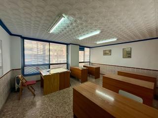 Local Comercial a El Carril - Paseo de Chapi. Se vende local comercial en villena!