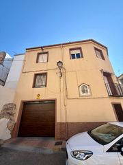 Bauernhof in Onil. Gran oportunidad en onil, se vende casa de pueblo con cochera!