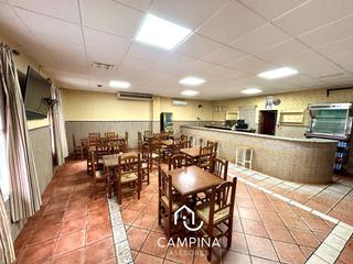 Local commercial à Diego velázquez 141. Local comercial en beas