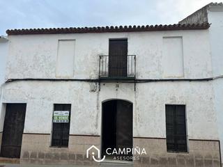 Casa en Nuestra señora de los clarines 24. Casa de pueblo para reformar