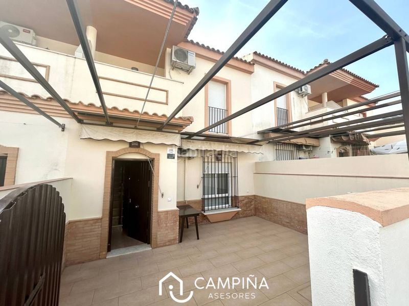 Foto 009b9566-0170-48f9-92df-2f4a5be5bb60. Casa adossada amb piscina a Trigueros