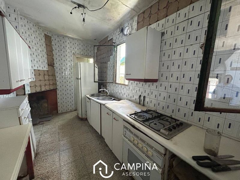 Foto 03f2edf1-f49e-4503-a415-298ee6685521. Casa  para reformar en Beas