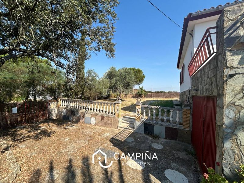 Foto b5a12b0a-4bb8-4ea3-94ea-9c64811481f6. Casa a calle san batolome 1 a Beas