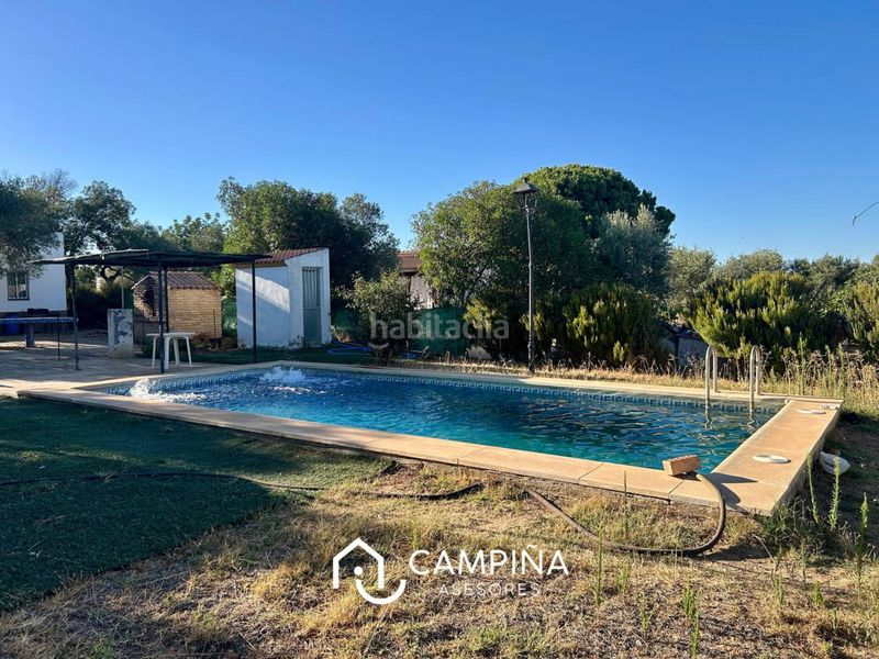 Foto 408de8ec-352c-47dc-b4c7-2ead9cca27d9. Masia amb piscina a Trigueros