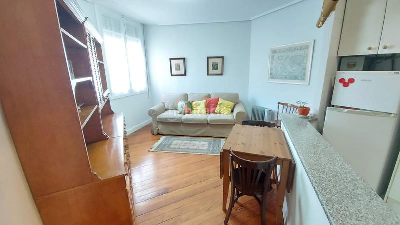 Foto 8d788cf5-db69-4090-82c6-0d16951ea1a9. Alquiler piso apartamento proximo a plaza moyua en Bilbao