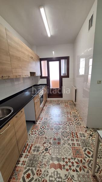 Foto 924f7161-4e3c-451d-8f97-0bc97dda437d. Alquiler piso campo volantin, 3 dormitorios. 2 baños . garaje en Bilbao