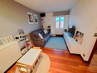 Appartement  Intxorta mendiaren kalea. Piso exterior 2  habs reformado 5º sin ascensor