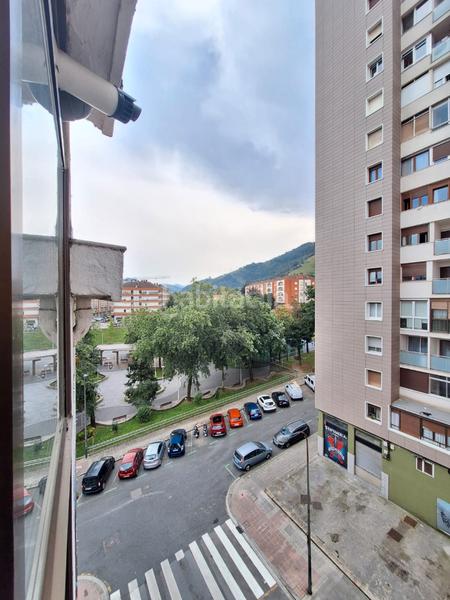 Foto ed660bb3-d5f9-4a80-9f1c-9c48cf5f44aa. Piso  exterior 2 habs reformado 5º sin ascensor en Bilbao