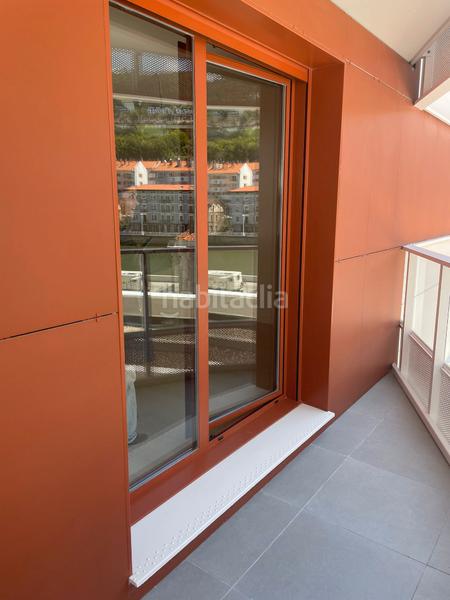 Foto 70b7e558-c15e-4ea4-9d59-4e135235a749. Lloguer apartament amb calefacció aparcament a San Pedro de Deusto - La Ribera Bilbao