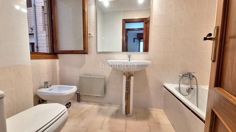 Foto b88e8c94-7da2-4caf-8fe6-d81da28173c7. Miete etagenwohnung mit heizung in Basurtu Bilbao