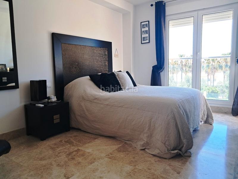 Foto b17e22f6-35b3-4281-a26a-59e654e34d5d. Casa adossada amb aparcament piscina a Almerimar Ejido (El)