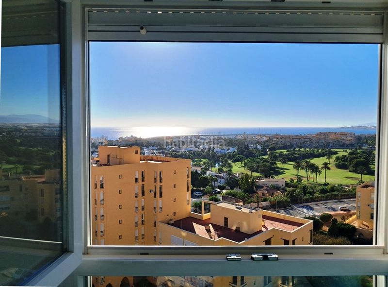 Foto 2070eb35-35c1-41f5-93bd-e999facde184. Appartement in calle babor 1 in Almerimar Ejido (El)