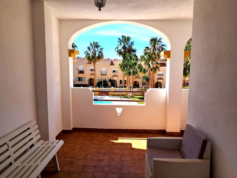 Foto 0db35a9c-aef3-4ad8-8d0d-ef4e81c59590. Apartament amb piscina a Almerimar Ejido (El)