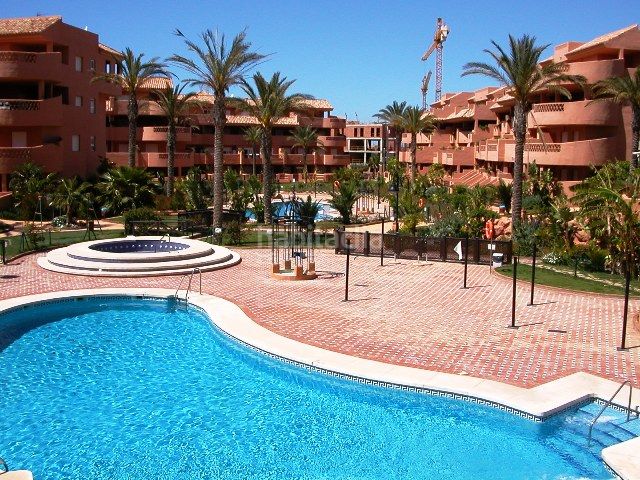 Foto d6569904-88e0-48ce-90a5-a179dc28f590. Apartament a calle mirafondo 2 a Almerimar Ejido (El)