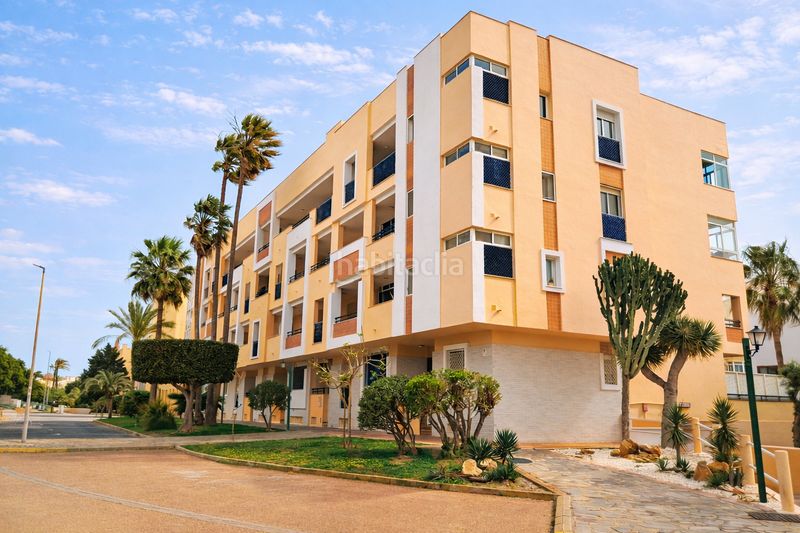 Foto 566175ad-bd14-466c-b9ca-ed6e191de81c. Apartament amb piscina a Almerimar Ejido (El)