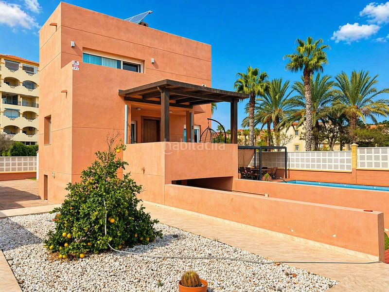 Foto 178470e0-863d-495c-828e-2acb8a7d68d0. Xalet amb piscina a Almerimar Ejido (El)