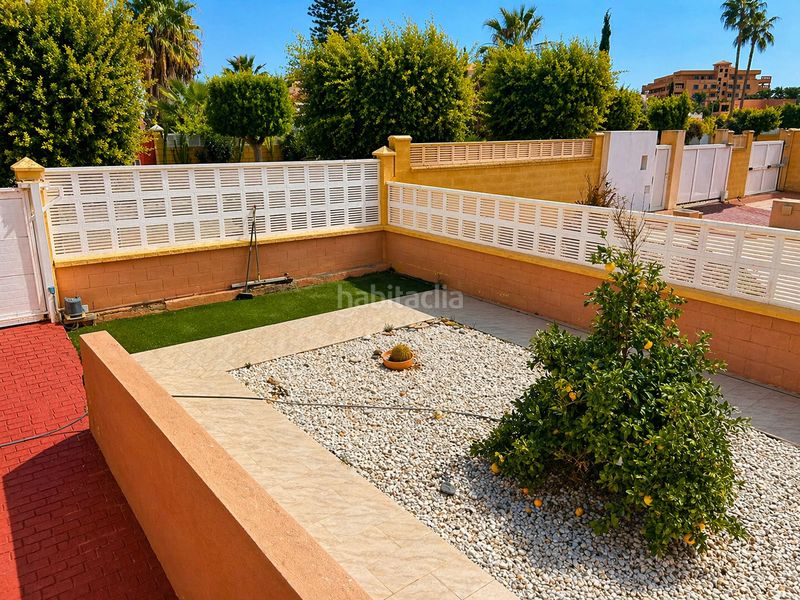 Foto 21d4f33e-8834-47fe-8d6d-eda9dc1560db. Xalet amb piscina a Almerimar Ejido (El)