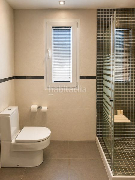 Foto 2613225d-7249-4874-a443-cc57f0ee6d3a. Xalet amb piscina a Almerimar Ejido (El)