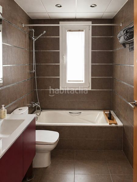 Foto 4f9f3528-6694-4af2-8e56-fc4a718af494. Xalet amb piscina a Almerimar Ejido (El)