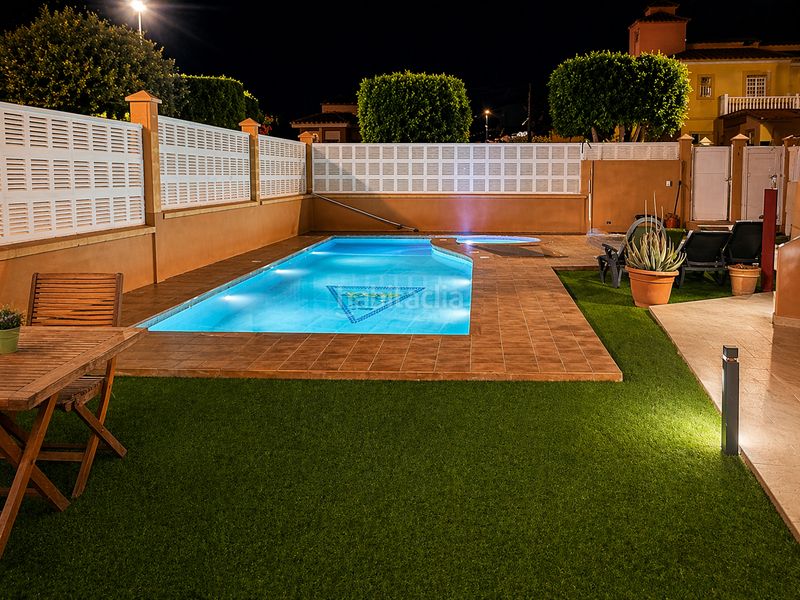 Foto 50e35346-3b1b-4e03-af11-02194568e0ea. Xalet amb piscina a Almerimar Ejido (El)