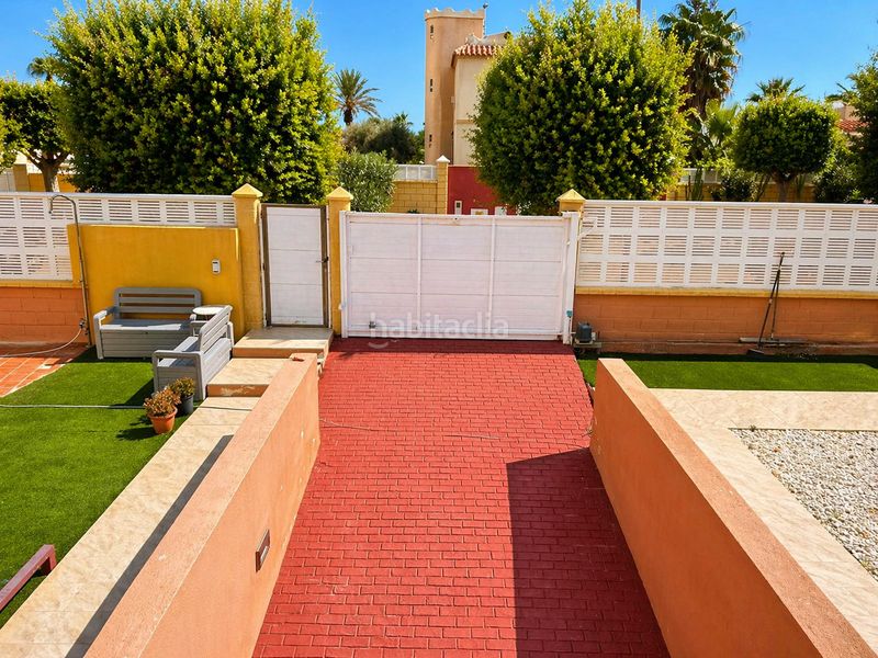 Foto 66761c54-000f-45be-ad25-0483fcc9a024. Xalet amb piscina a Almerimar Ejido (El)