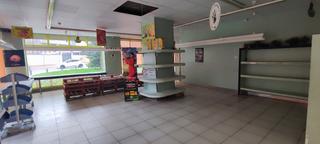 Lloguer Local Comercial a N/a. Local en alquiler. pamplona