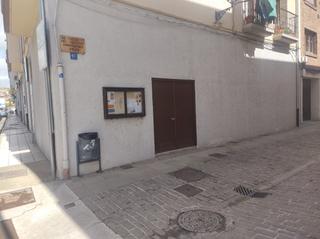 Lloguer Local Comercial a Calle del crucifijo 38. Local en alquiler. puente la reina