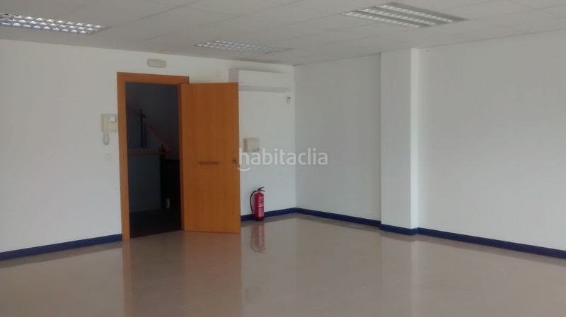 Foto 650aeb7c-1e14-49c3-9aae-503ce75e5d01. Miete büro in calle l 27 in Ezcabarte