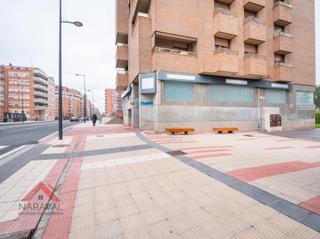 Affitto Locale commerciale in Calle general vara de rey 79. Local en alquiler en logroño | 195m² | zona cascajos - piqueras