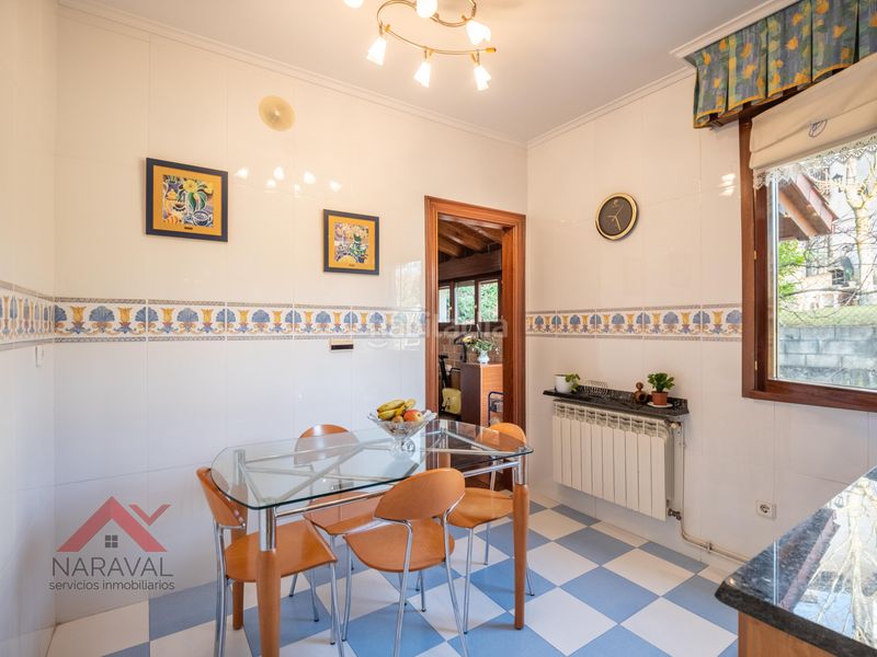 Foto b5eb8b9e-7ea9-480c-bf89-20083a45863a. Xalet amb xemeneia calefacció aparcament a Zigoitia