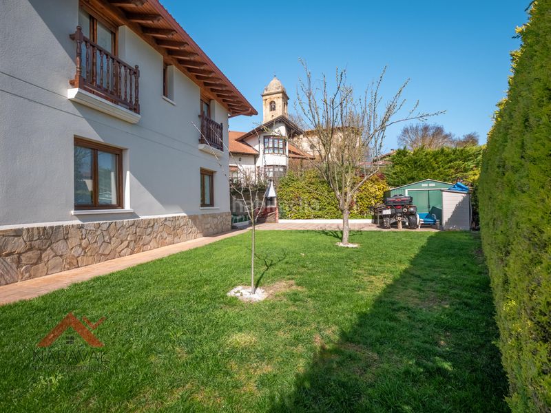 Foto ead3e19d-42e4-4dba-a1d4-612dea77b23a. Xalet amb xemeneia calefacció aparcament a Zigoitia