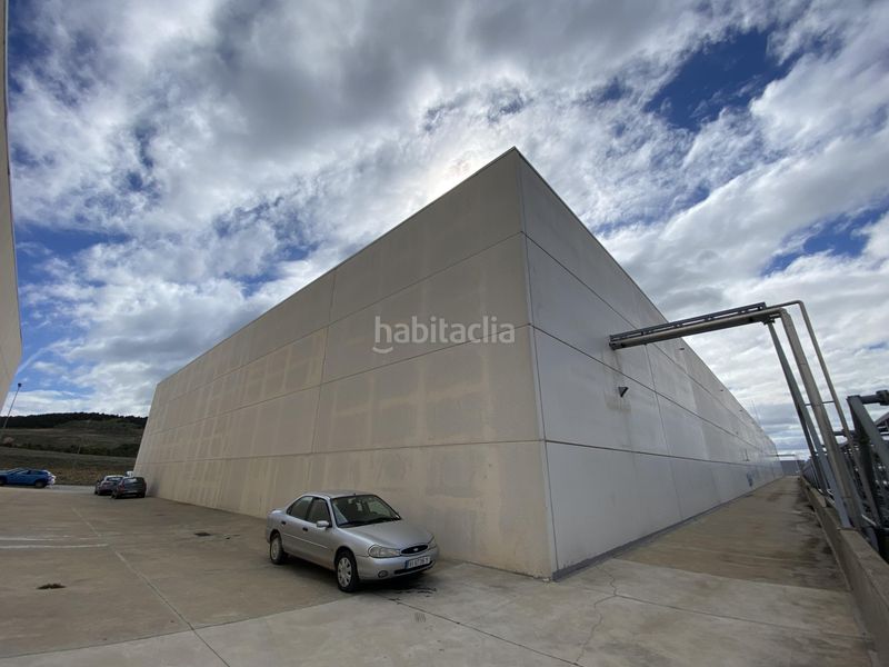 Foto 936ac775-92d4-4e97-82f3-a66be7dc7a6a. Fabrikhalle in calle c 631 in Parque del Queiles Tudela