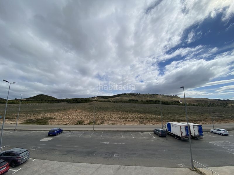 Foto c3b32bf7-2131-44f5-a5f2-626df14a6be4. Fabrikhalle in calle c 631 in Parque del Queiles Tudela