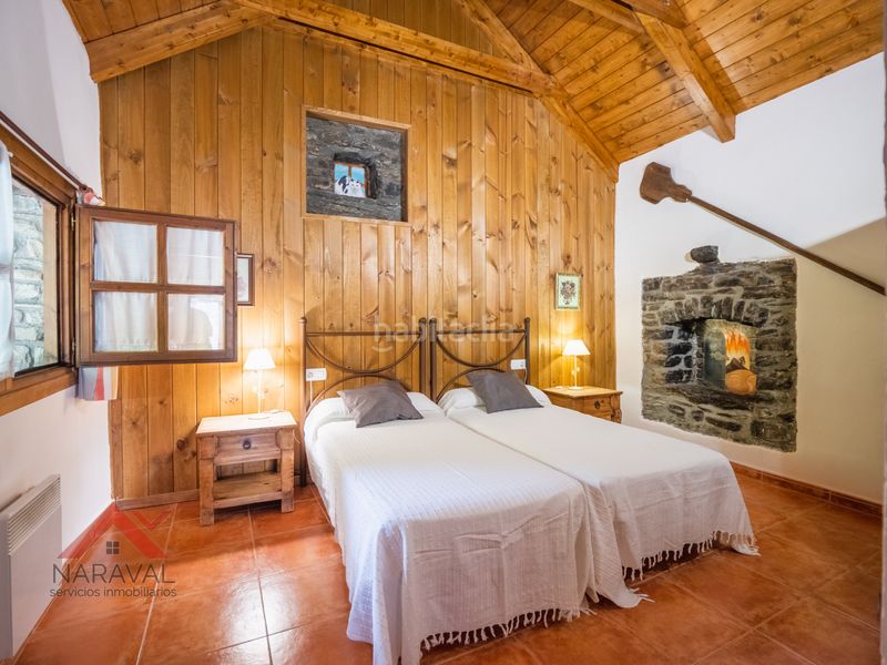 Foto 83007ba8-dd6a-4362-ab40-f92dce090265. Xalet amb xemeneia calefacció aparcament piscina a Fiscal