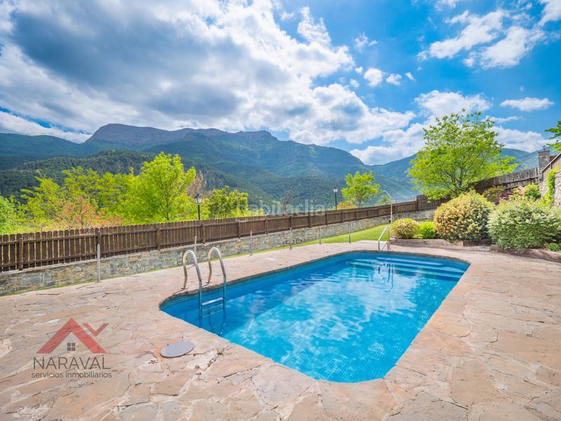Foto a35e7e08-d770-40b2-ab6d-b6da9547766a. Xalet amb xemeneia calefacció aparcament piscina a Fiscal