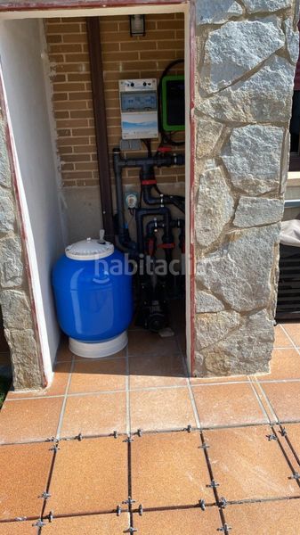 Foto 28653dfe-40eb-46b9-b7fa-e3fb0c8423b2. Casa aparellada amb calefacció aparcament piscina a Soria