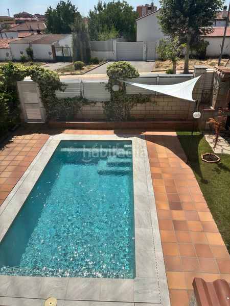 Foto 9806f7fe-4abc-4748-99ea-bf18350fb34a. Casa aparellada amb calefacció aparcament piscina a Soria