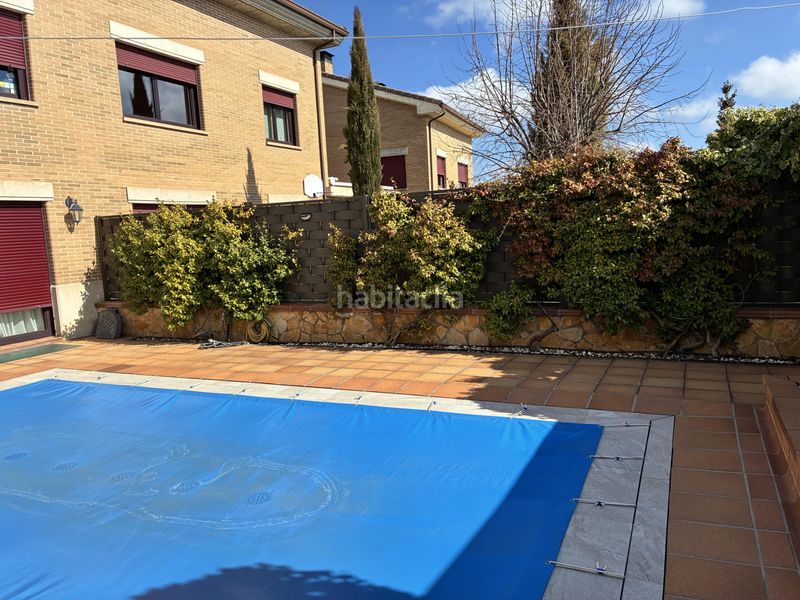 Foto a2cba261-6311-4b2e-a79c-c5edebfd61fa. Casa aparellada amb calefacció aparcament piscina a Soria