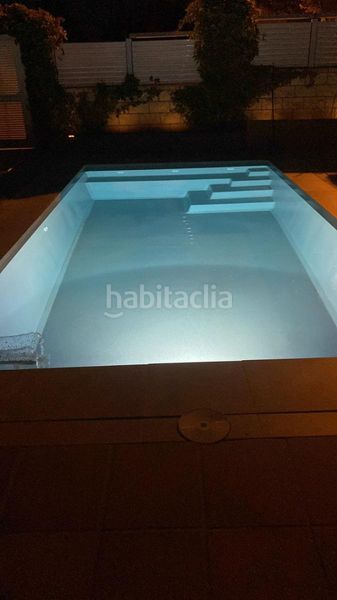 Foto bd01295e-4b27-40ca-a5a0-2b594549e099. Casa aparellada amb calefacció aparcament piscina a Soria