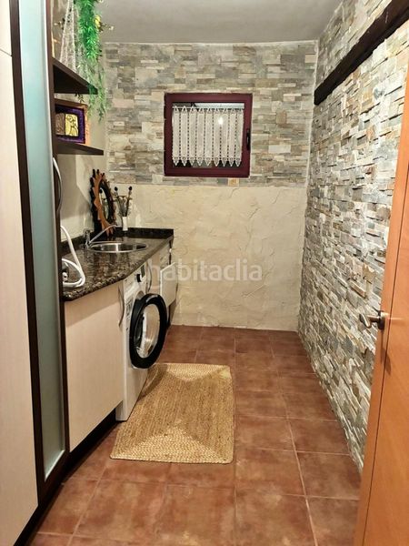 Foto bd476892-38f8-4ee7-bea3-c0a0d18d6a2a. Casa aparellada amb calefacció aparcament piscina a Soria